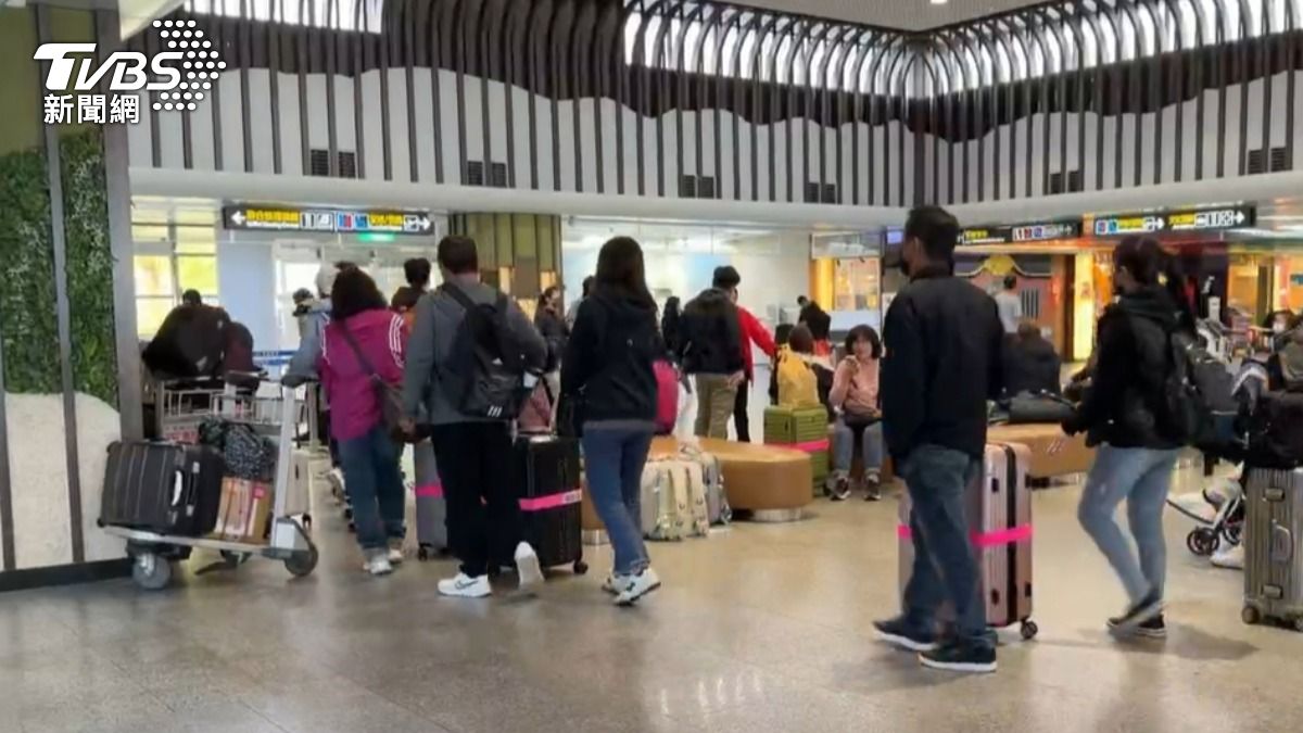 滿心期待卻等不到霧散 金門11童飛馬來西亞畢旅延期