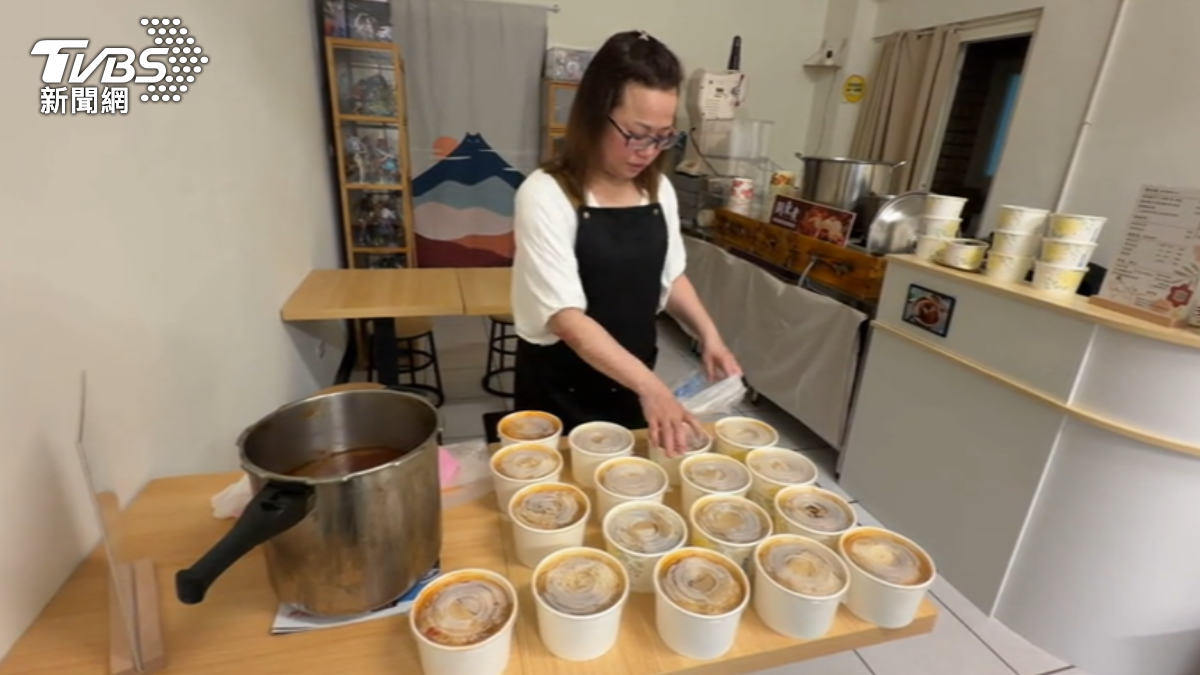 昔東區老字號!蒙古紅老闆娘淚崩指控:經營21年變「店員」 蒙古勾勾告妨害名譽