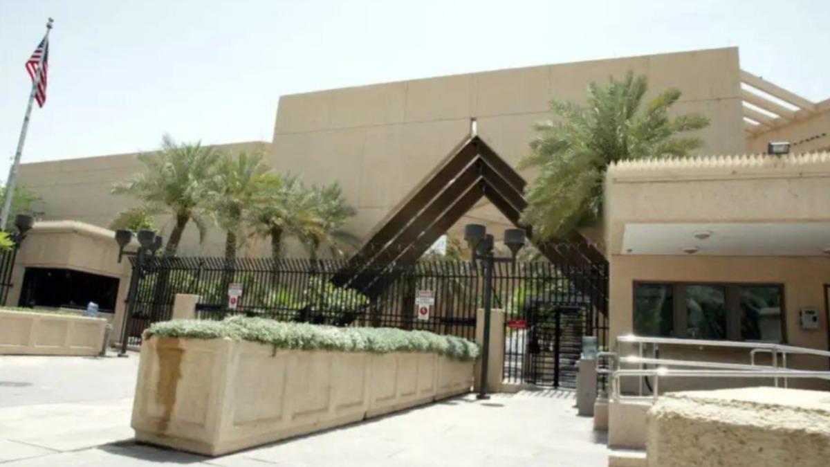 美國駐利雅德大使館遇空襲　建築物爆炸後見火光、已發安全警報