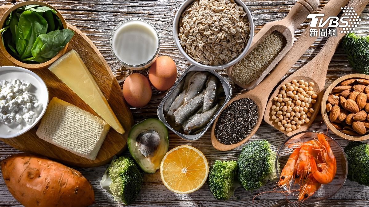 別等老了才補!4食材鈣質含量超驚人 營養師授「這樣吃」效果翻倍