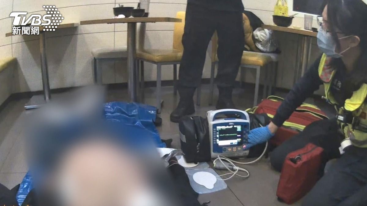 遊客玩台中突「心臟病發」倒地!高級救護隊現場插管給藥救命