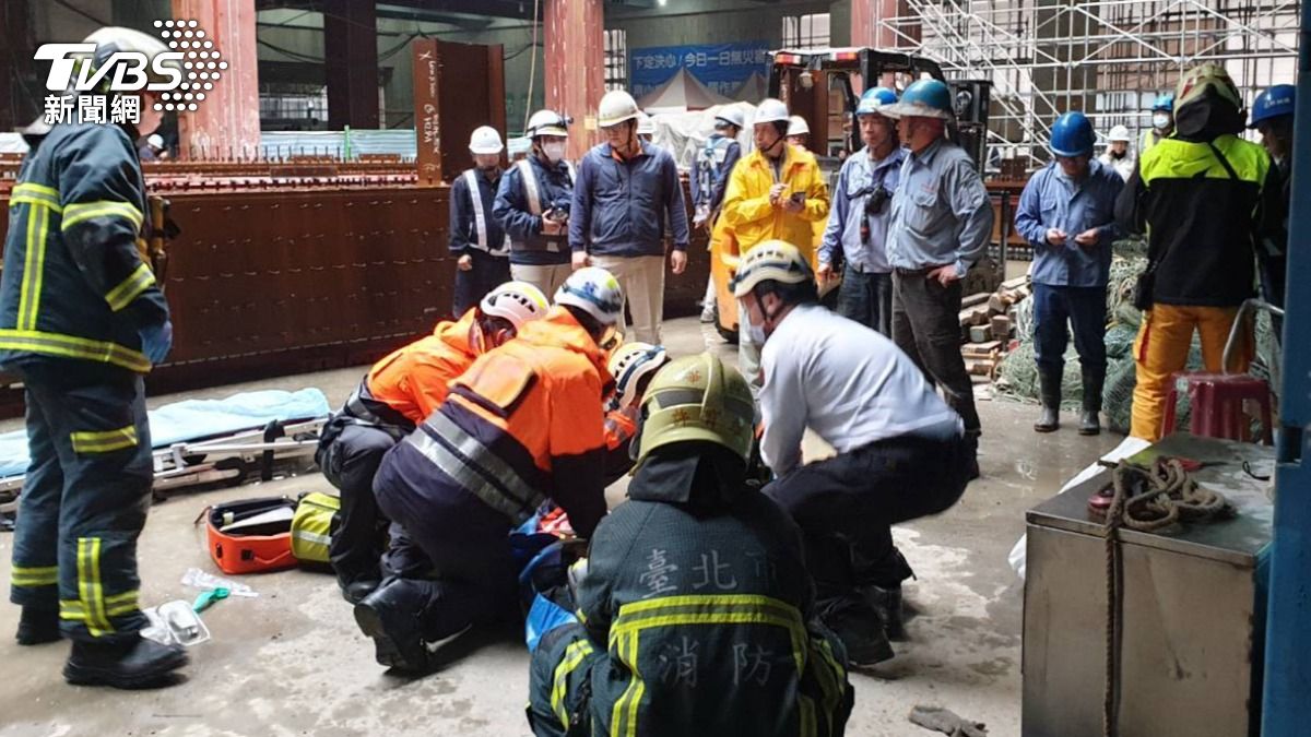 快訊/國賓大飯店改建工安意外 工人4樓墜落命危送醫