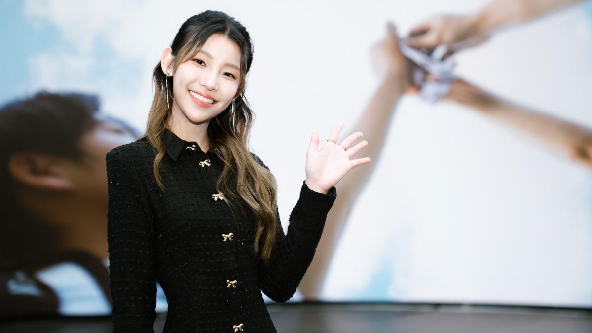 采子哭了!被安慰「相信感情很難」瞬間淚崩 正式回歸演藝圈曝「感情現況」