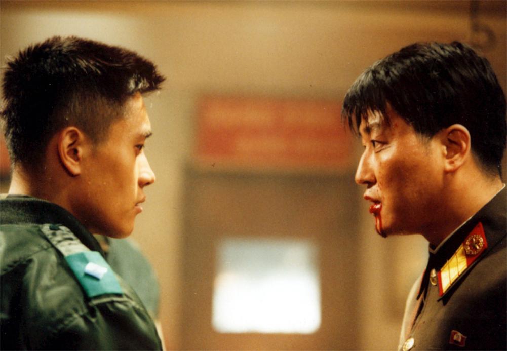 《JSA共同警戒區》大銀幕重映! 宋康昊回味後自嘲:不用羨慕李炳憲了