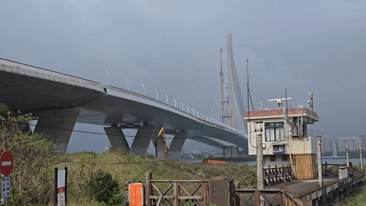 淡江大橋通車前爆民怨!東北風狂吹「汽笛魔音」 居民崩潰吞安眠藥