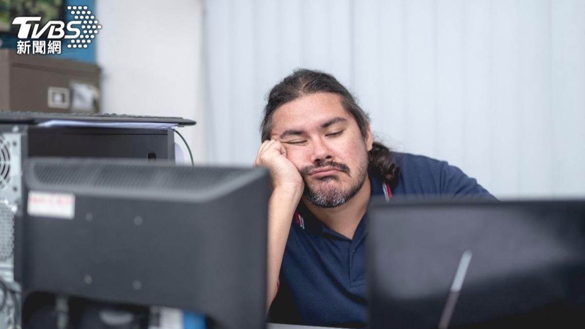 睡不飽別只喝咖啡!中醫揭「春困」3類型 改喝這茶更有效