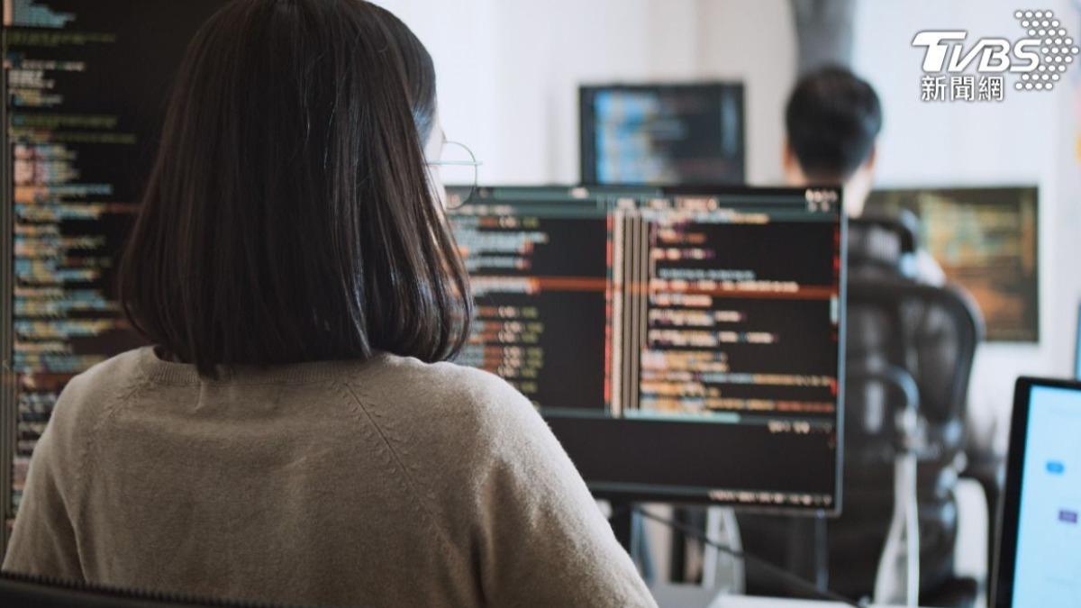 他嘆00後躺平「台灣生產力會垮」!網反擊:上一代造成的