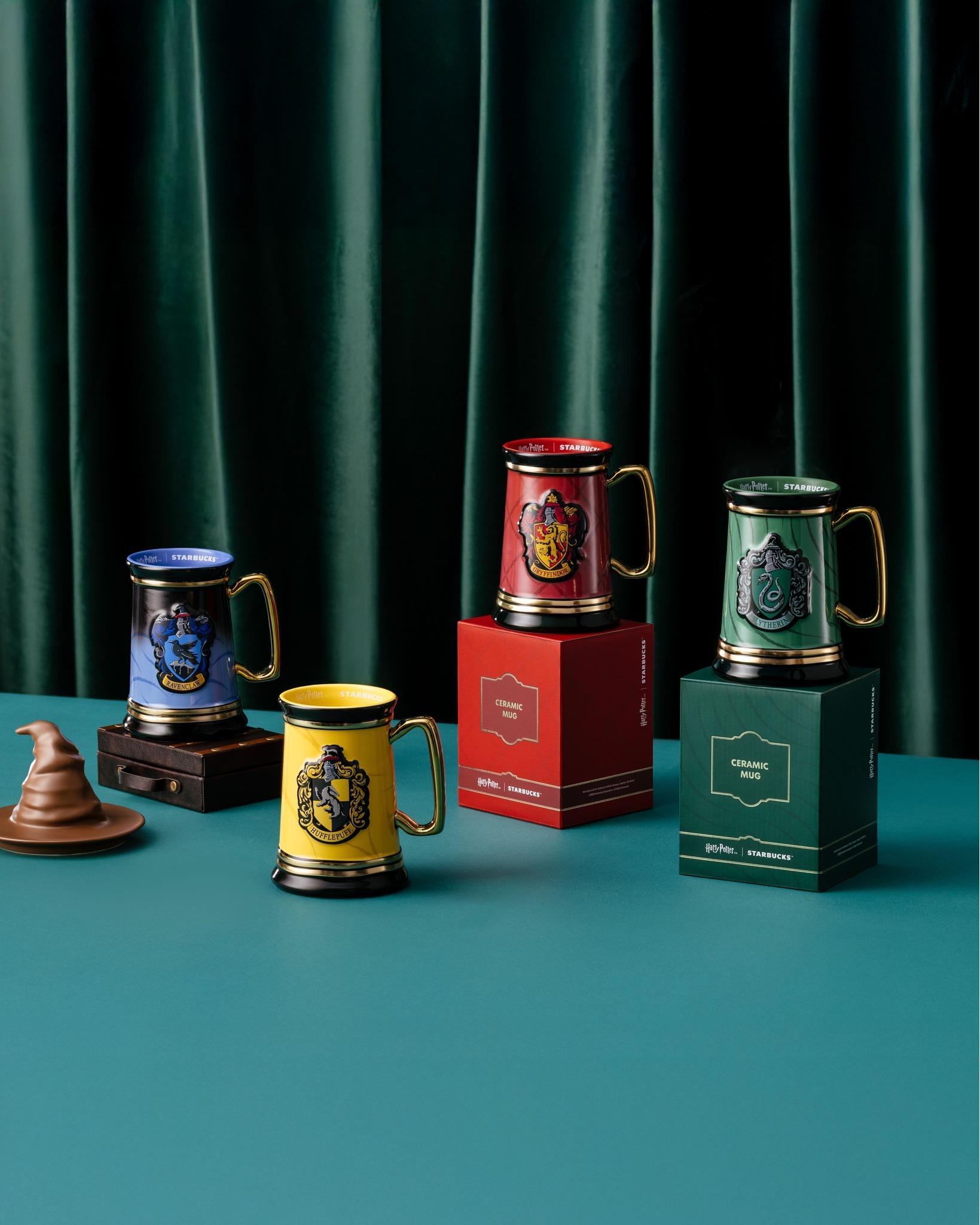 變色霍格華茲學院馬克杯。（圖／翻攝自星巴克咖啡同好會(Starbucks Coffee)﻿ fb）