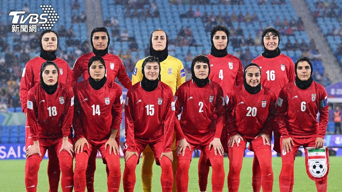 伊朗女足「拒唱國歌」7人獲澳洲庇護 4員因家屬壓決定返伊
