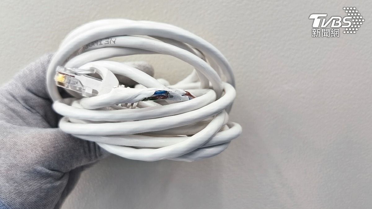 「USB線綁店長」!新宿2男打劫手機店 捲170萬円逃亡中