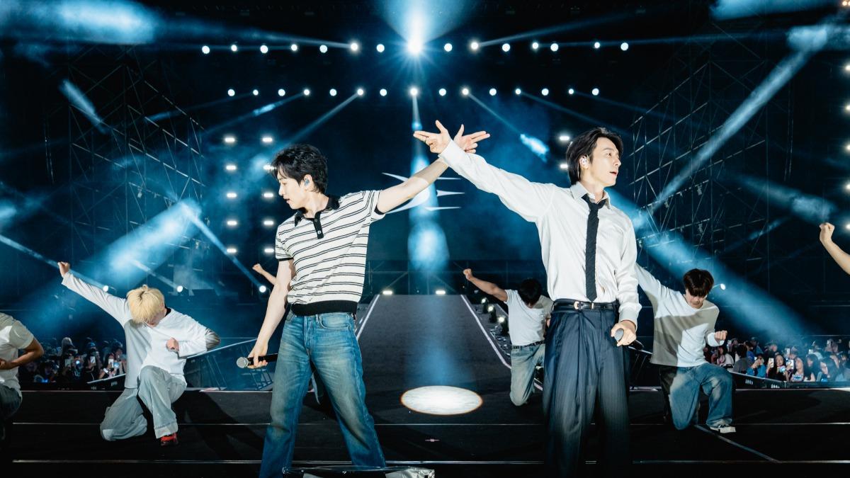 SJ D&E壓軸登場!東海唱一半解扣子掀暴動 加碼宣布好消息