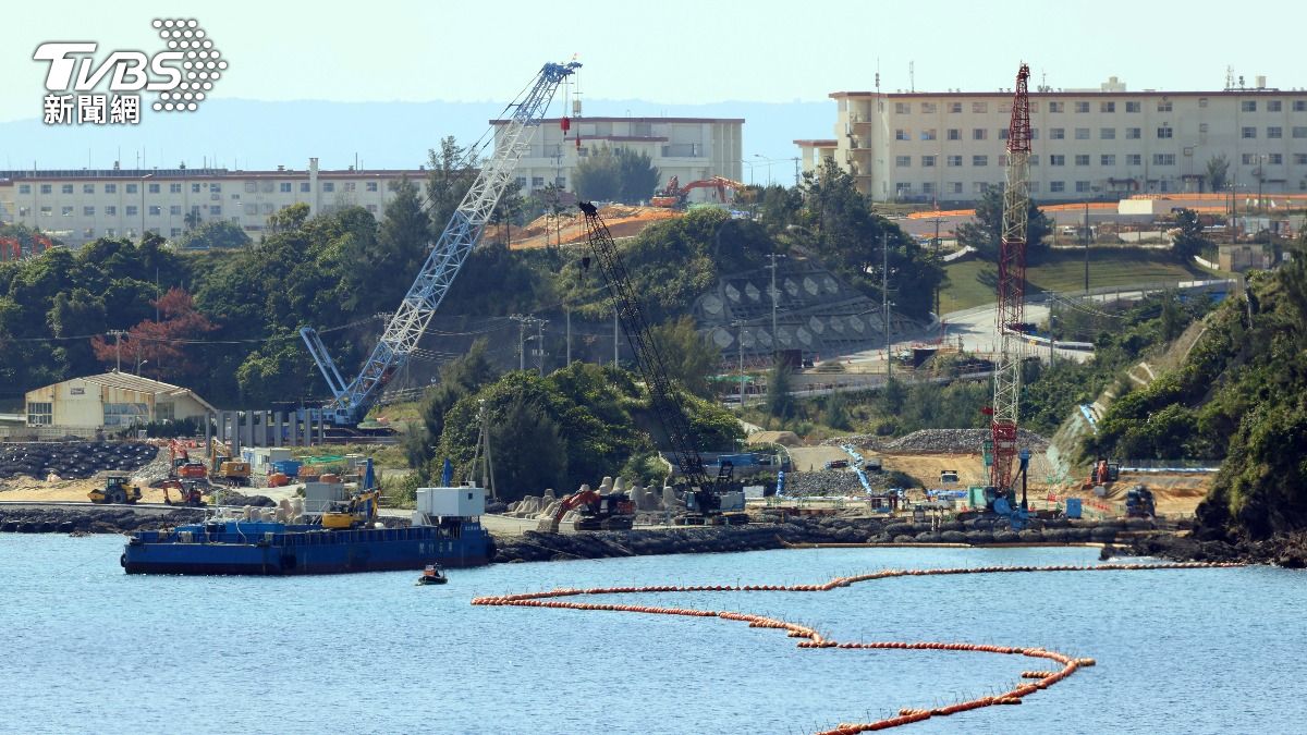 沖繩美軍基地附近2抗議船翻覆 2人昏迷、10多人傷