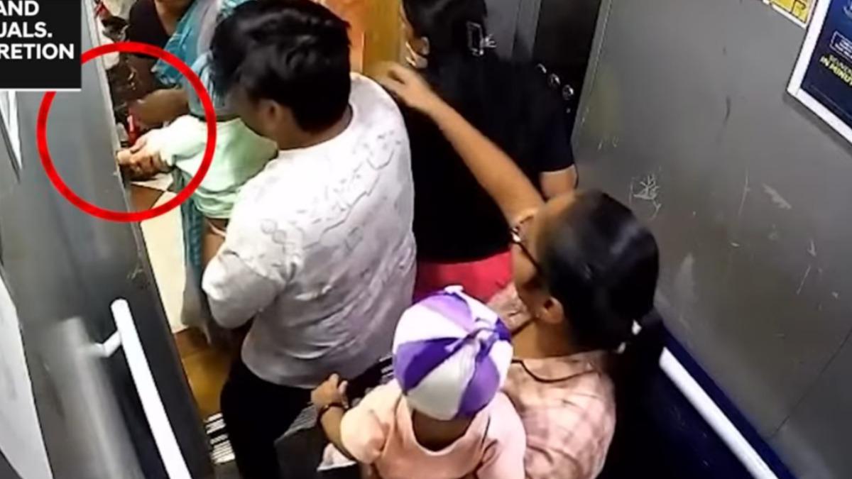 有片/媽媽嚇壞!印度女嬰「手捲入電梯門」 眾人急救畫面曝