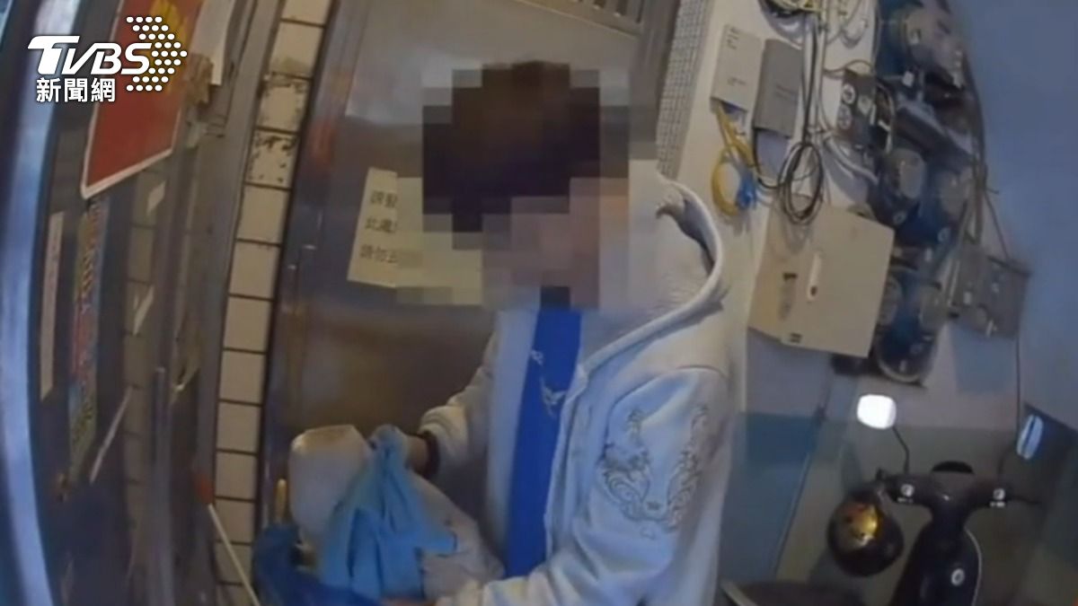 獨家影音/不滿男友想搬離租處!當街狂毆濺血 鄰居狂聽救命聲