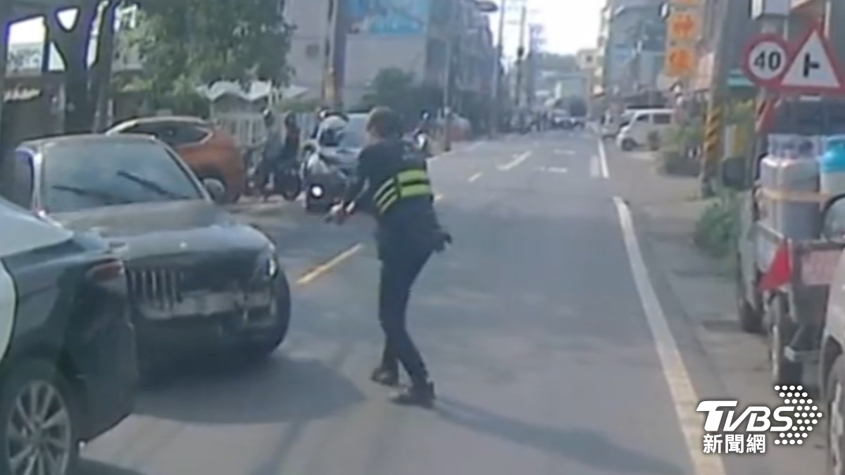 影音/毒蟲駕百萬名車衝撞!警連開2槍破窗 躲公墓4hrs落網