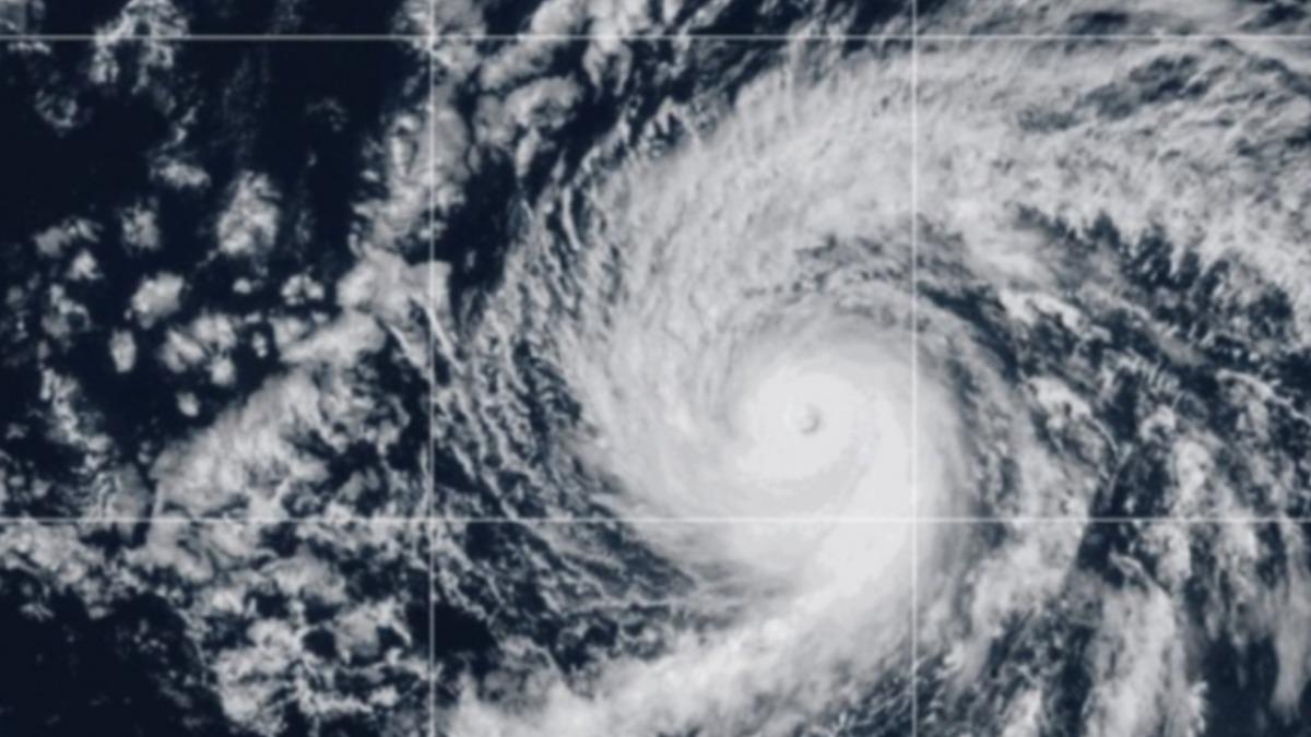 夏威夷遭科納風暴狂襲!整棟民宅「被吹飛」洪水沖毀家園