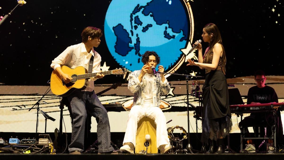 告五人寵粉澳洲二度開唱!犬青聽1字突嗨唱〈Queencard〉 全場都笑了