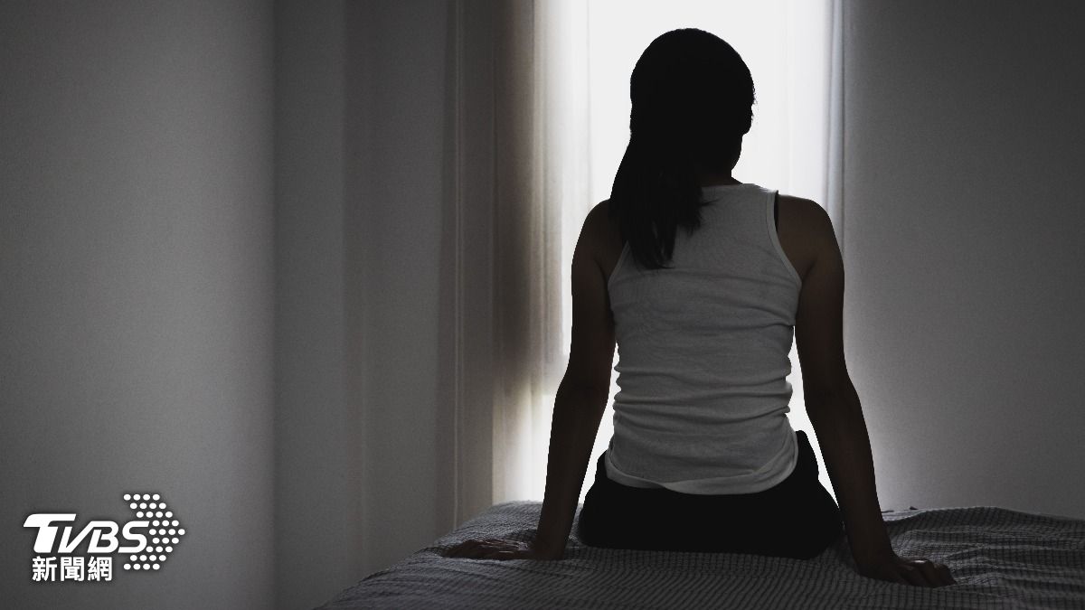 交情十幾年!星國已婚惡狼「藉酒硬上」女性友人 判8年+10鞭