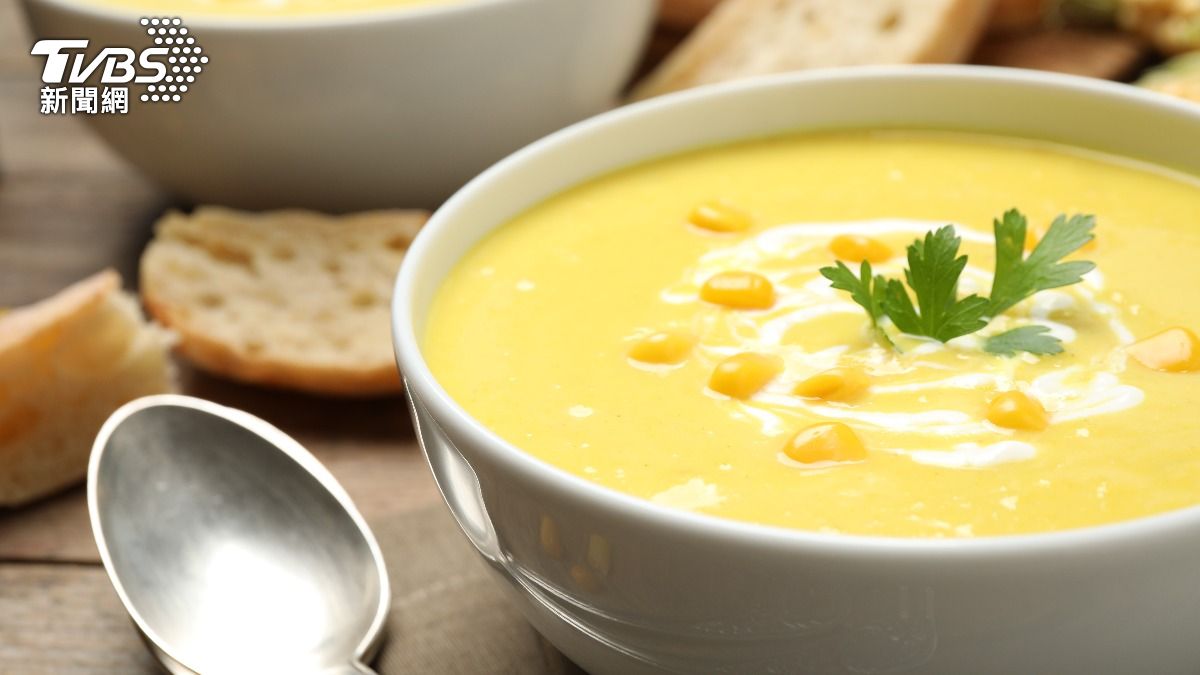 鹹甜交織好滋味?品牌推「玉米濃湯+1物」 網笑:去廚餘桶坐