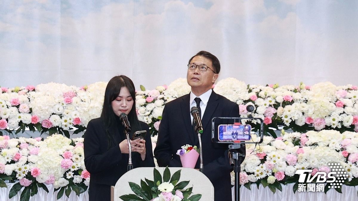 梅聖旻淚灑愛妻吳中純告別式現場! 悲痛喊:心中最重要位置如何填補?