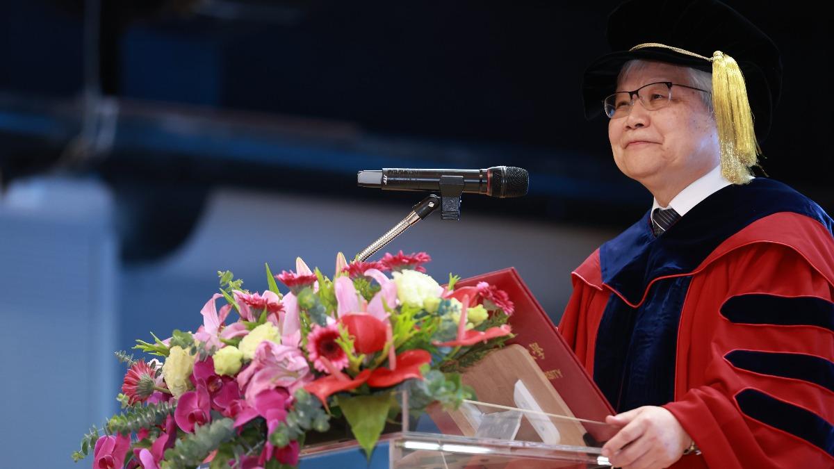 魏哲家直言「中國機器人跳舞沒用只是好看」 被問台積電爆肝他這樣說