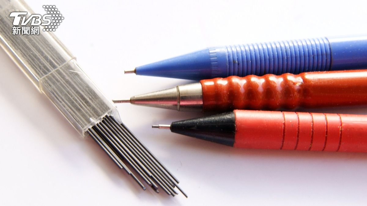 小學低年級禁用「這款神級文具」!容易分心又危險 老師崩潰了