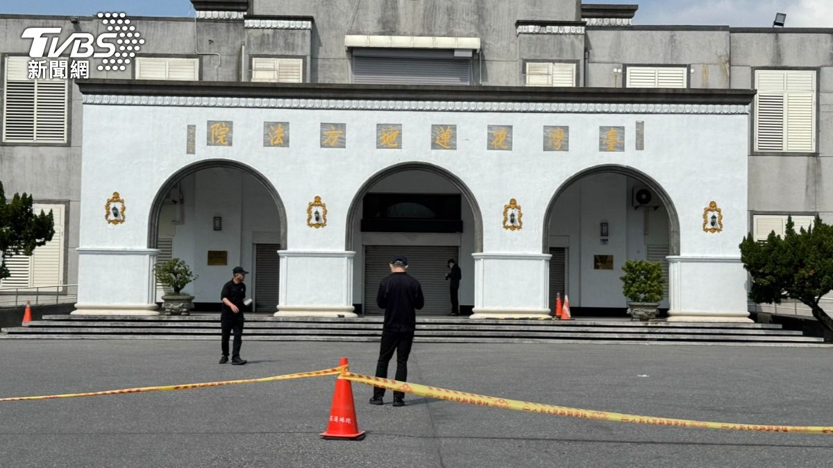 花蓮地院被放2紙袋 以為「爆裂物」一開傻眼真相曝