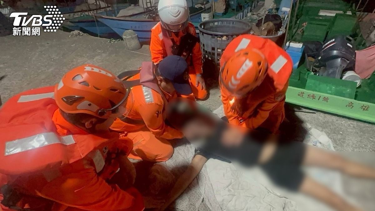 高雄男蚵仔寮漁港「載浮載沉」溺水 海巡跳海仍救不回