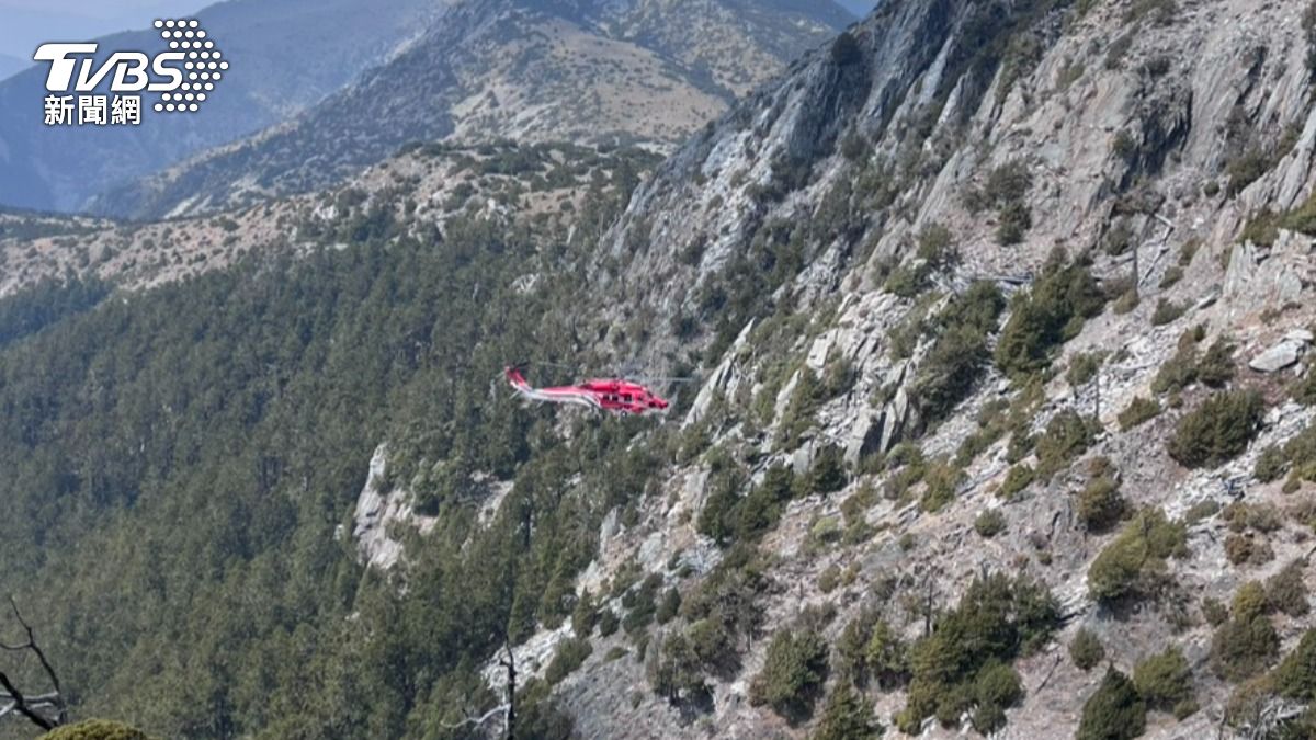 驚悚!登山隊秀姑巒山傳意外 山友墜邊坡「頭撕裂傷」急吊掛