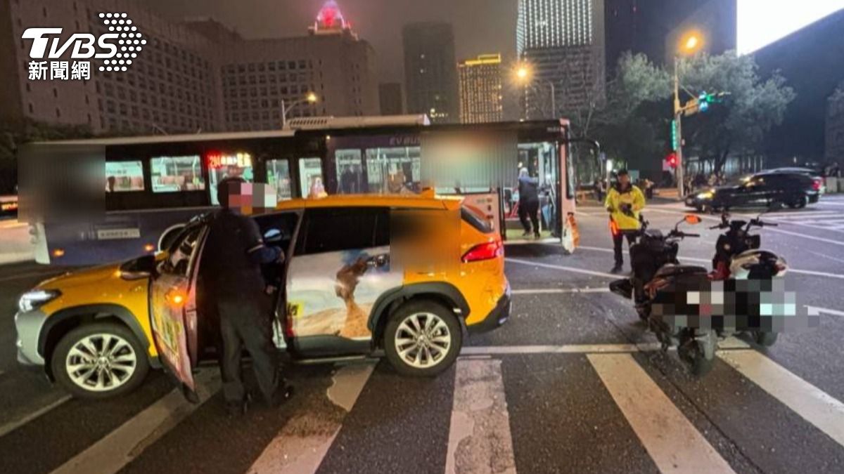 信義區連環車禍!公車先撞計程車 波及2機車待轉也出事