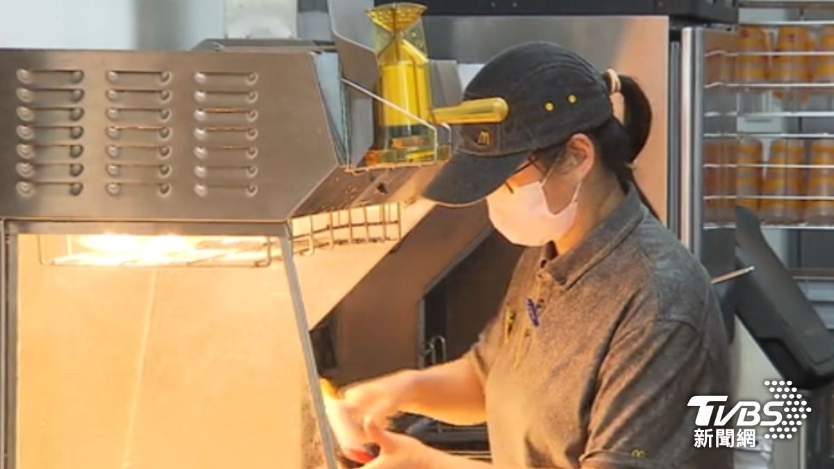 高薪徵才! 麥當勞150萬年薪PK王品調薪10%