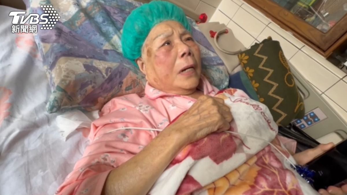 柯文哲宣判前夕 「柯媽摔傷開刀」臥床落淚:相信我兒子