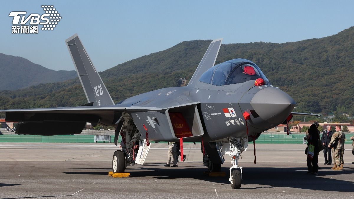 影音/通過1600次飛行試驗 韓超音速機KF-21宣布量產