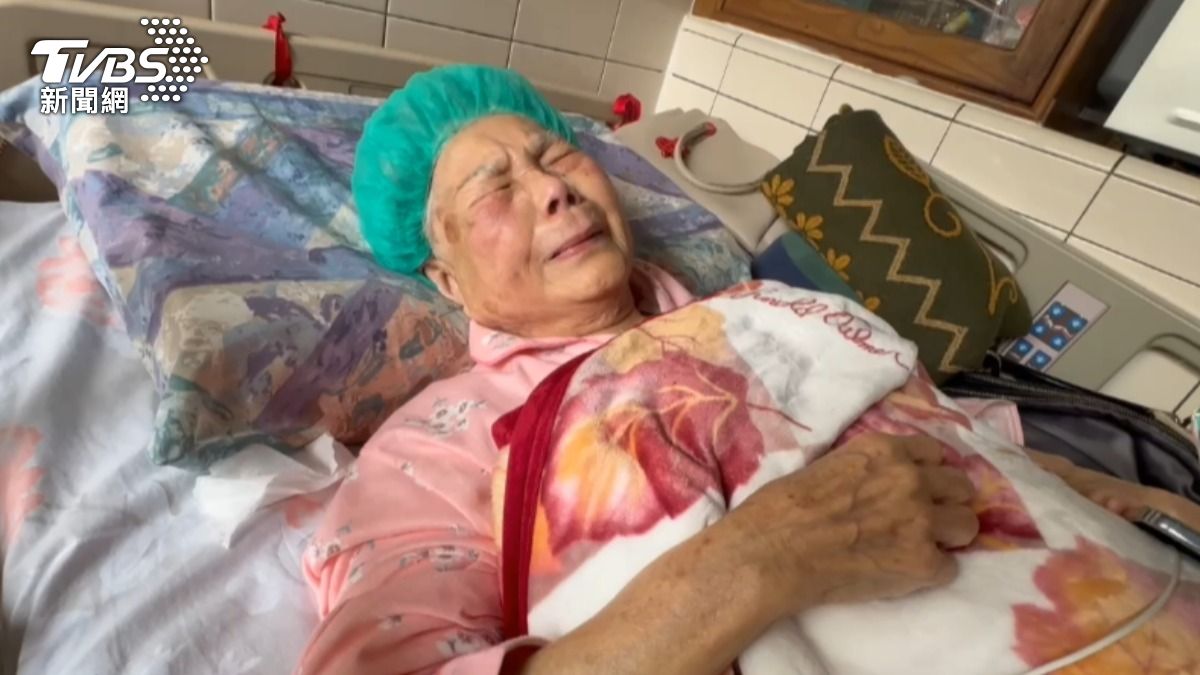 柯文哲宣判/柯媽聞兒遭判17年 激動落淚喊:不可能公平判決