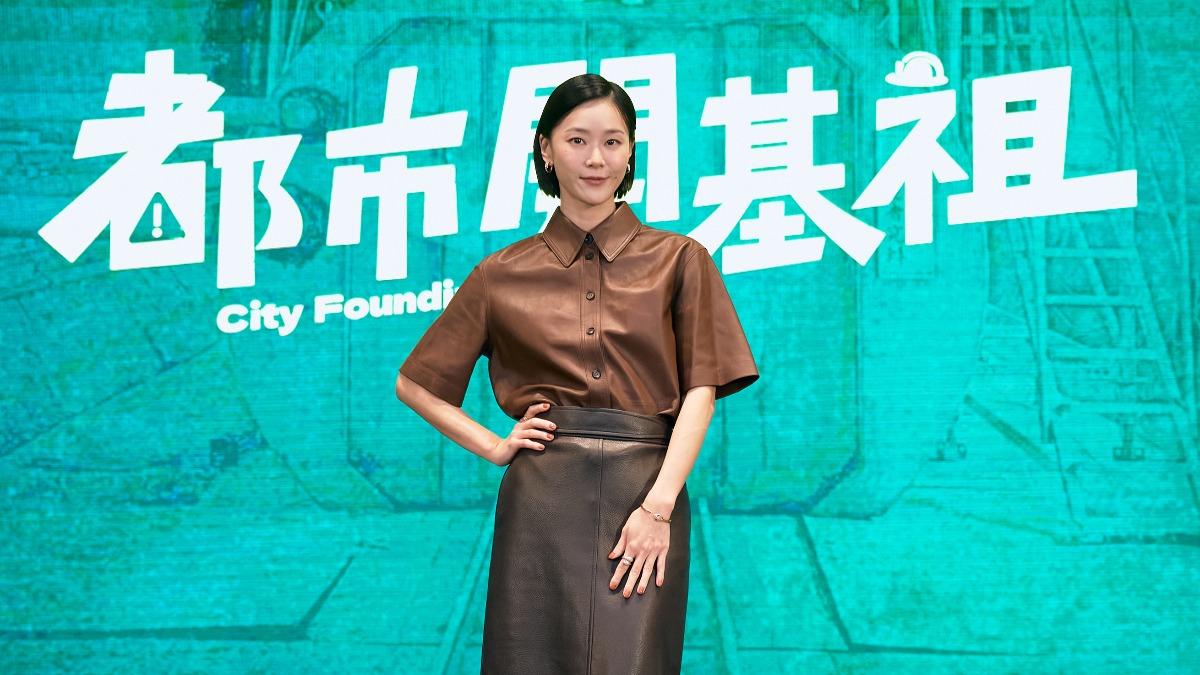 「工地F4」進捷運壓力艙體驗地底30米 鍾瑶當工地女主任壓力爆表