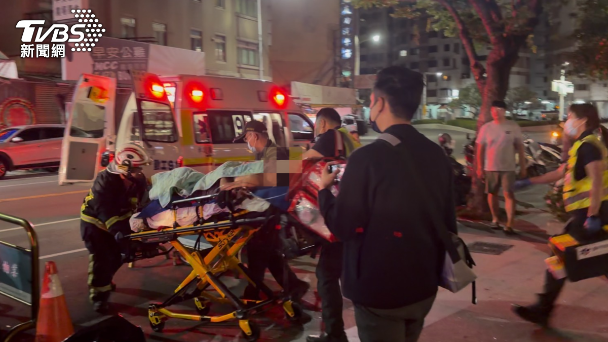 快訊/台中暗夜恐怖弒親!全裸男爭吵聲後持刀砍母 無心跳搶命中