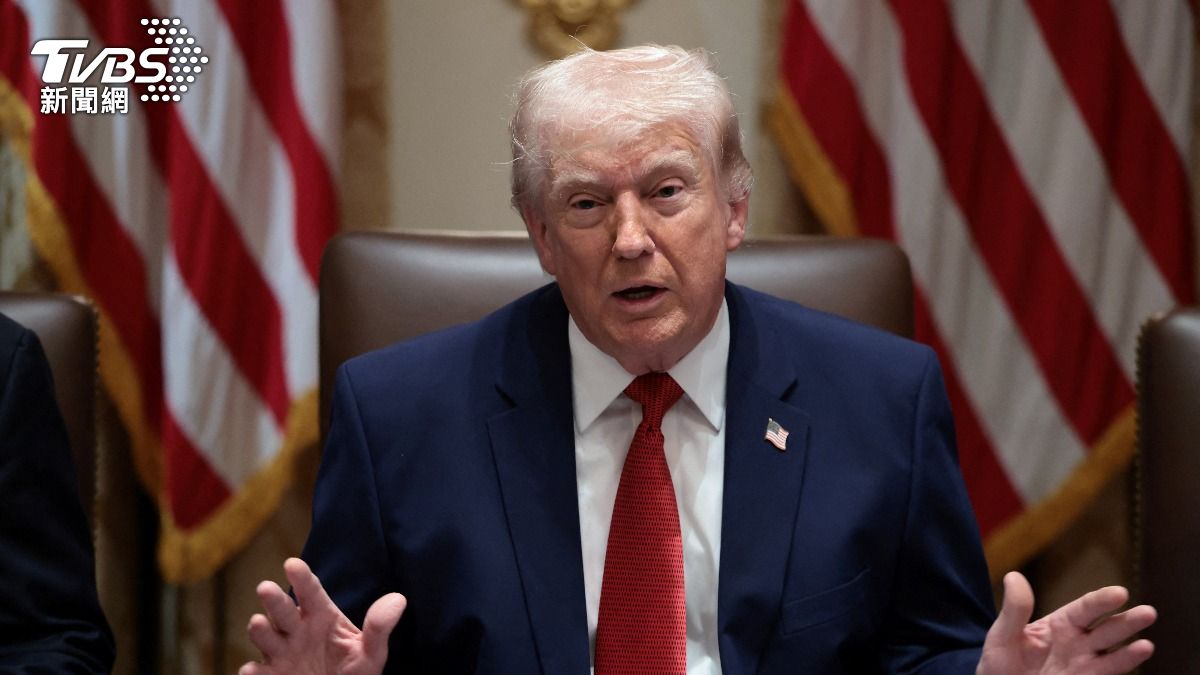 川普揭密伊朗「大禮」 放行10艘油輪過荷莫茲海峽