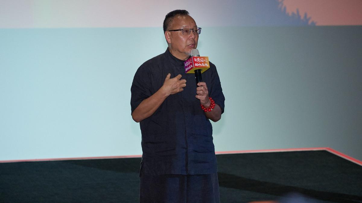 35歲腦瘤復發被宣告剩半年壽命！金獎導演手術後「半聾半盲」　拍《超人再起》逼哭全網