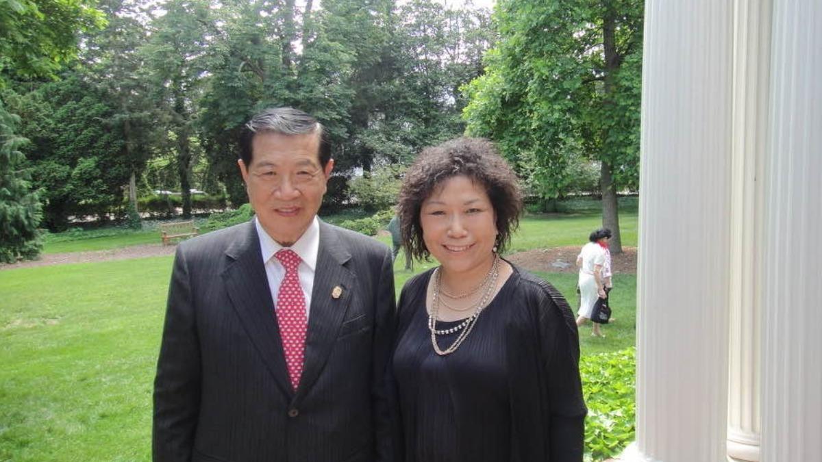 李昌鈺過世游毓蘭悲痛連發三文悼 曬合影憶:去年11月在上海病倒