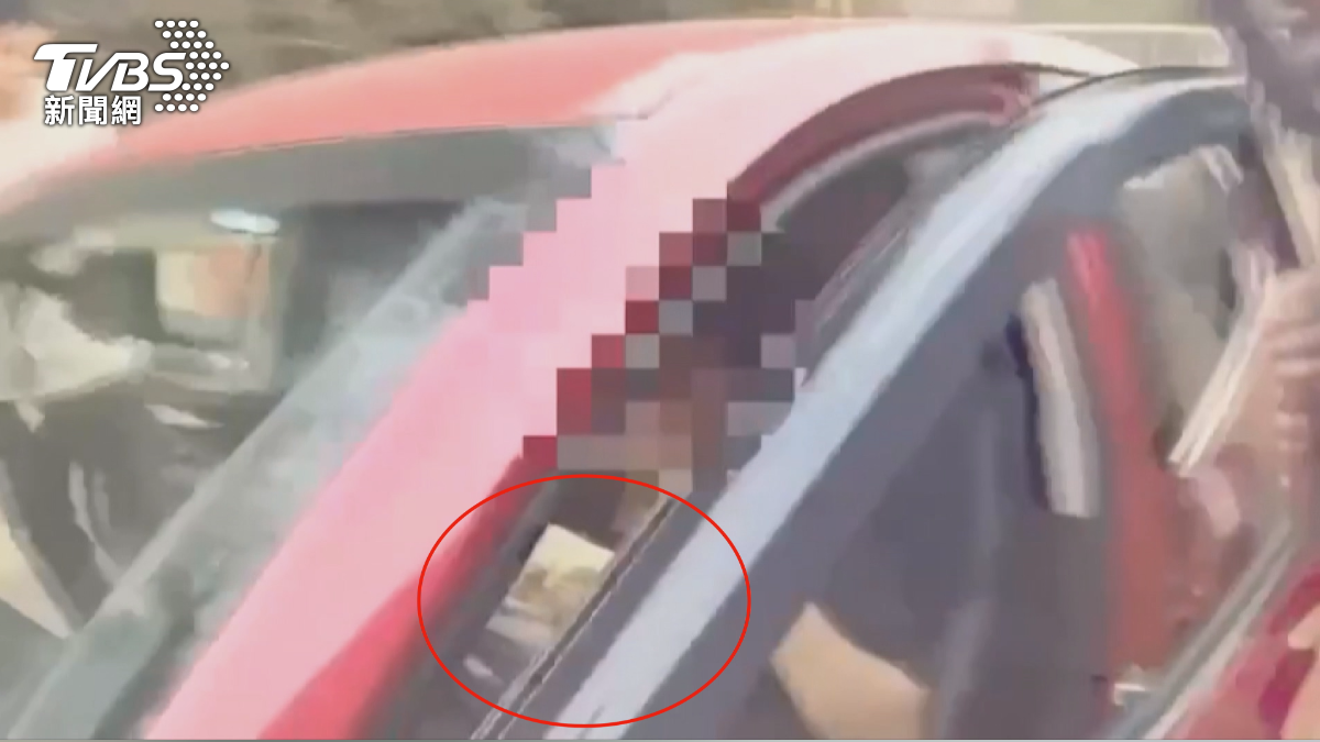 毒駕女開贓車狂飆遭圍捕! 警喝令下車竟喊「我在吃飯」