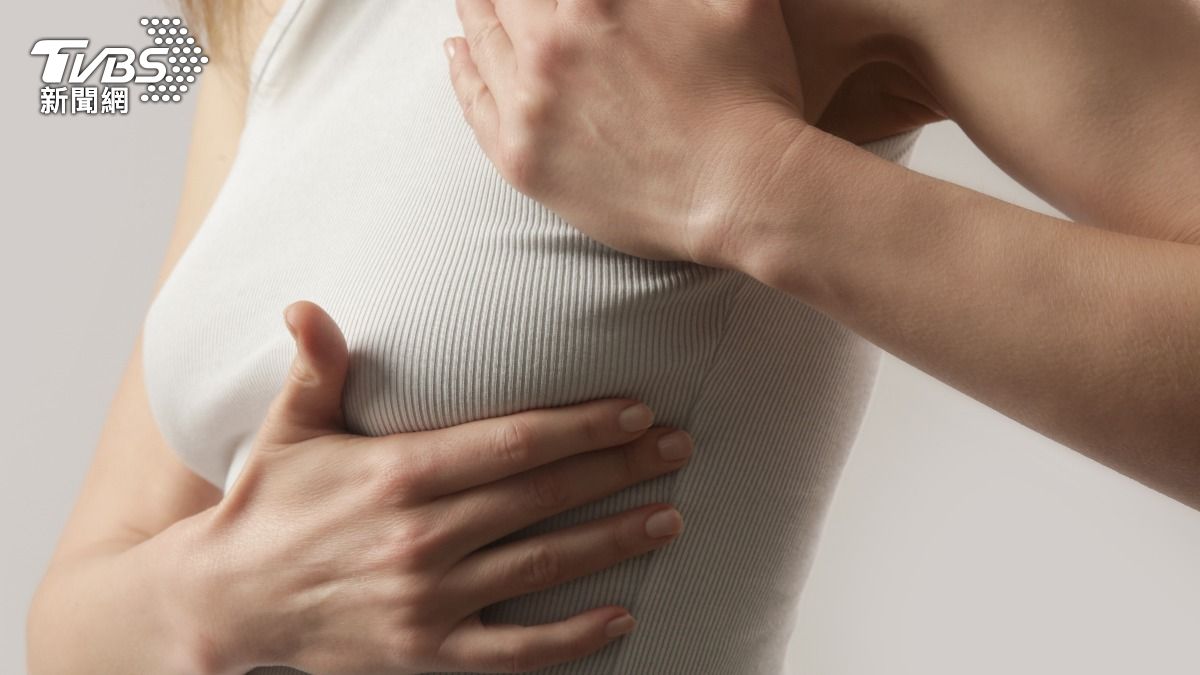 摸到乳房腫塊先別慌!8成屬良性免驚 醫警:「6徵兆」絕不能拖