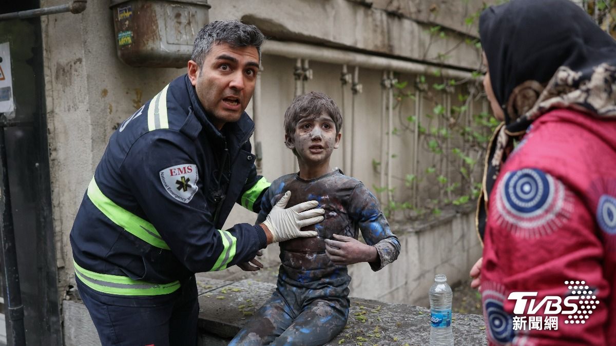 伊朗單日遭701次空襲創紀錄!革命衛隊下通牒:將報復中東美校