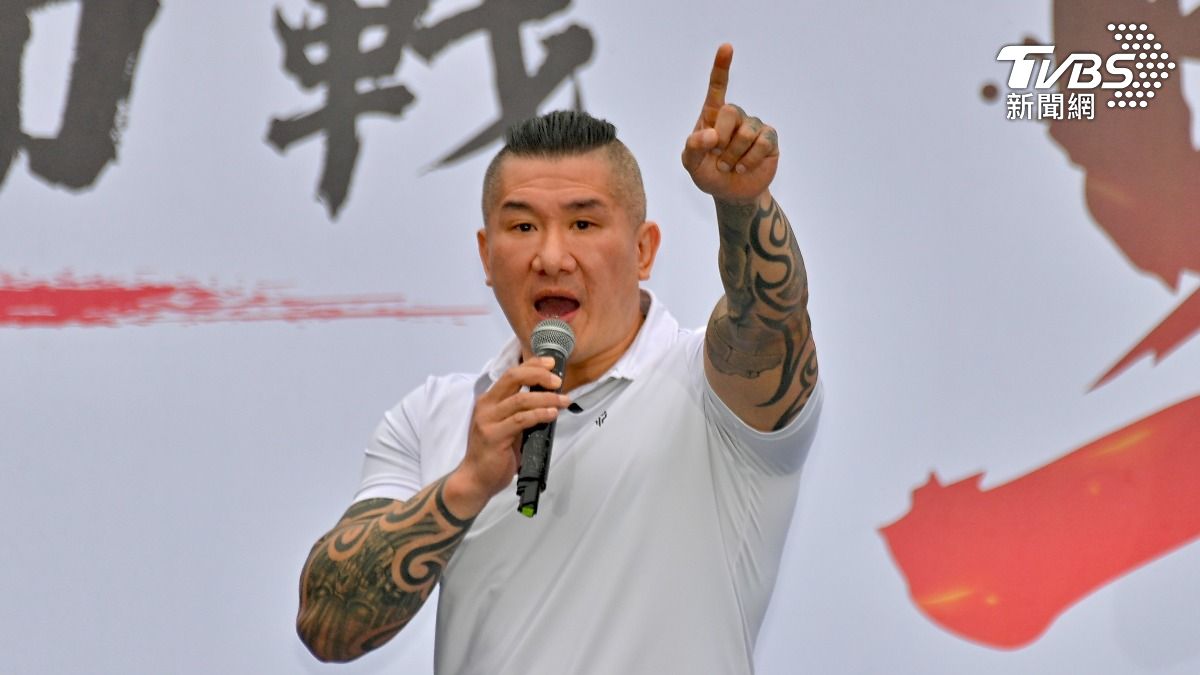 上凱道狂爆粗口!館長撂狠話「2年消滅民進黨」 再無溫良恭儉讓