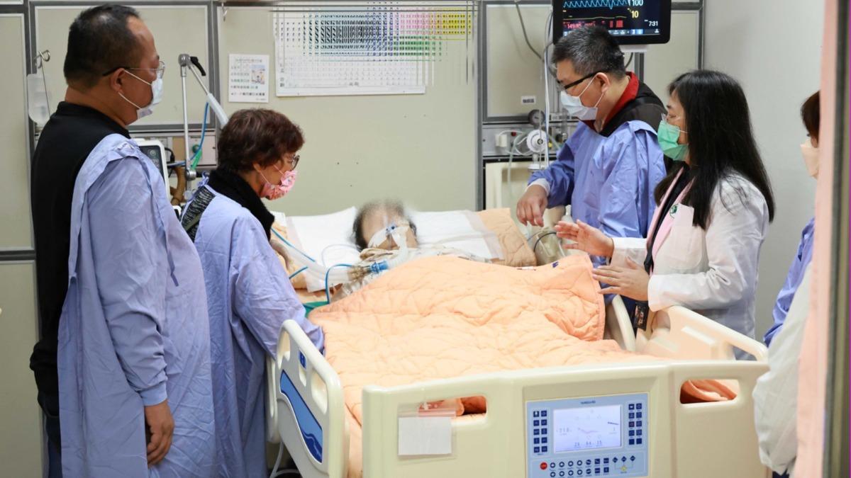 來不及團聚!花蓮櫃姐腦梗塞驟逝 捐眼角膜「讓留下的光延續」