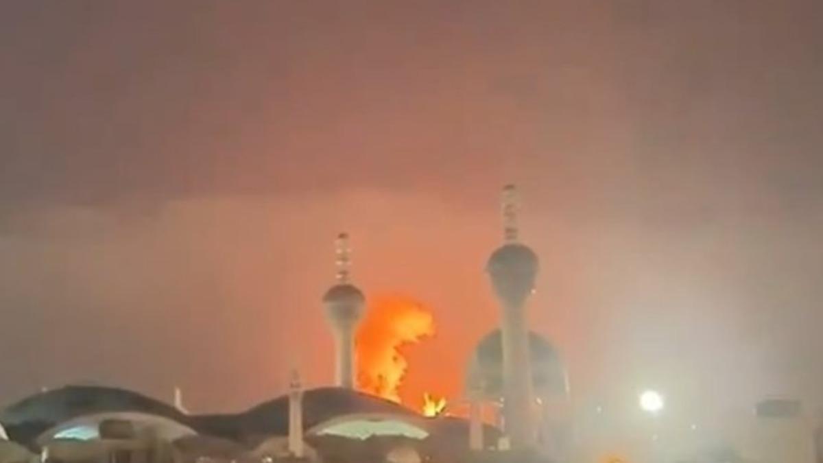 快訊/伊朗遇襲!清真寺附近連環炸 德黑蘭遭飛彈碎片擊中大停電