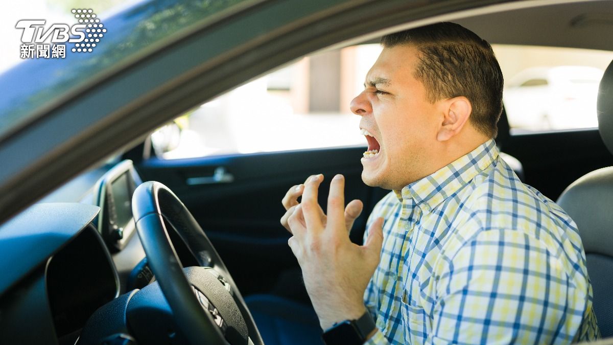 波蘭男駕照「重考139次」!砸近7萬好險過了...背後原因考官傻眼