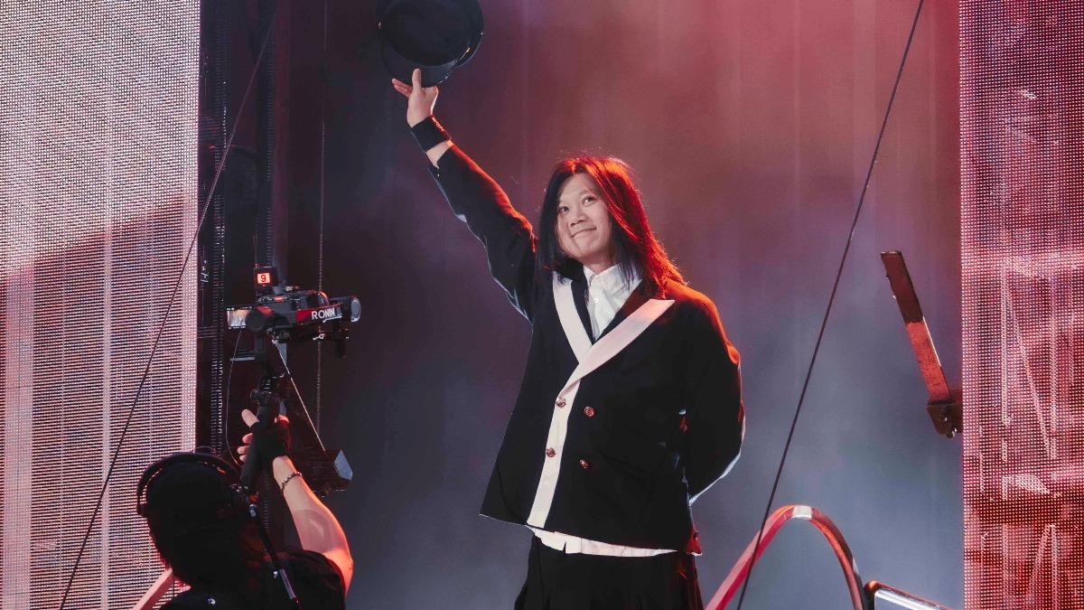 五月天開唱...瑪莎龍鳳胎罕露面! 辣妻曝帥兒點頭內幕