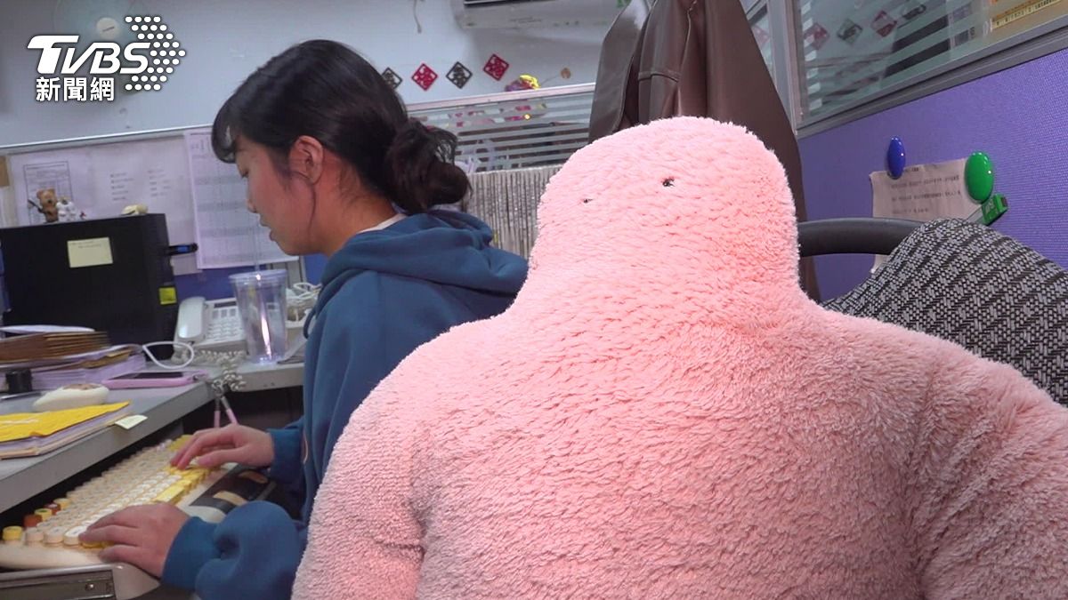 [新聞] 案件堆成山！書記官喊吃不消大逃亡　工會揭「留不住人」真相 - 八卦 - PTT.BEST 批踢踢爆文 3