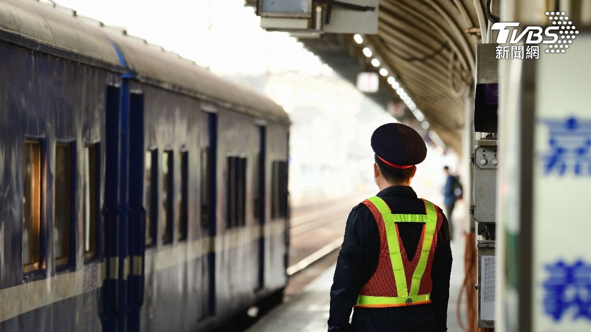 台鐵淹軌、落石「部分路線不通」 新竹=彰化對號車開放電子票證