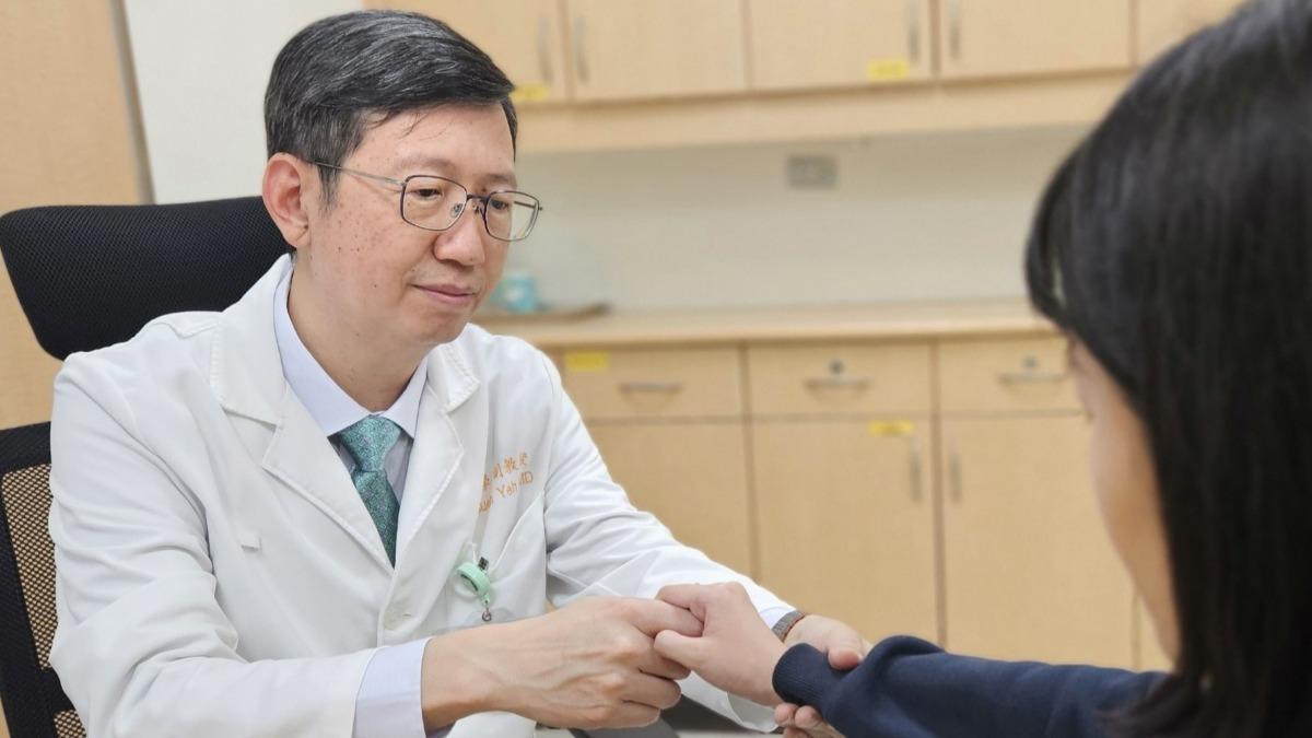 傍晚腳痛竟是罕病！25歲女患瀨川氏症　症狀類似巴金森氏症